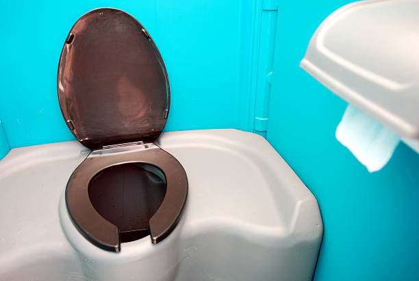 Best Portable restroom trailer rental  in Waynesboro, PA